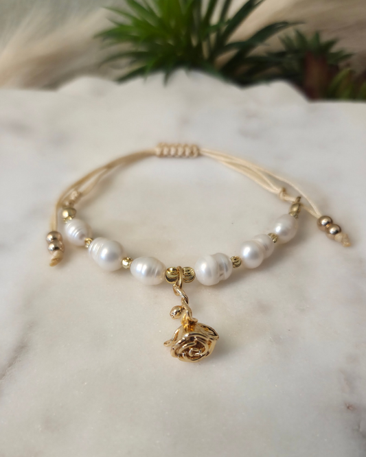 Pulsera Flor Dorada