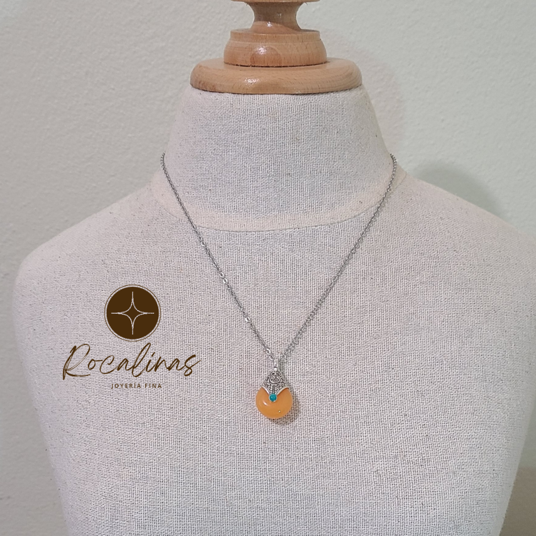 Collar Antik