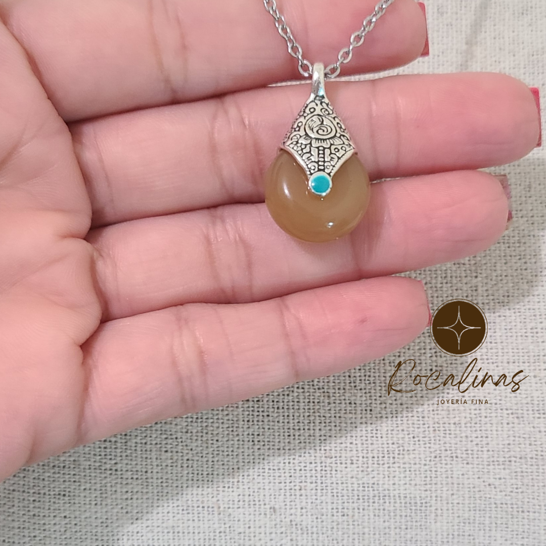 Collar Antik